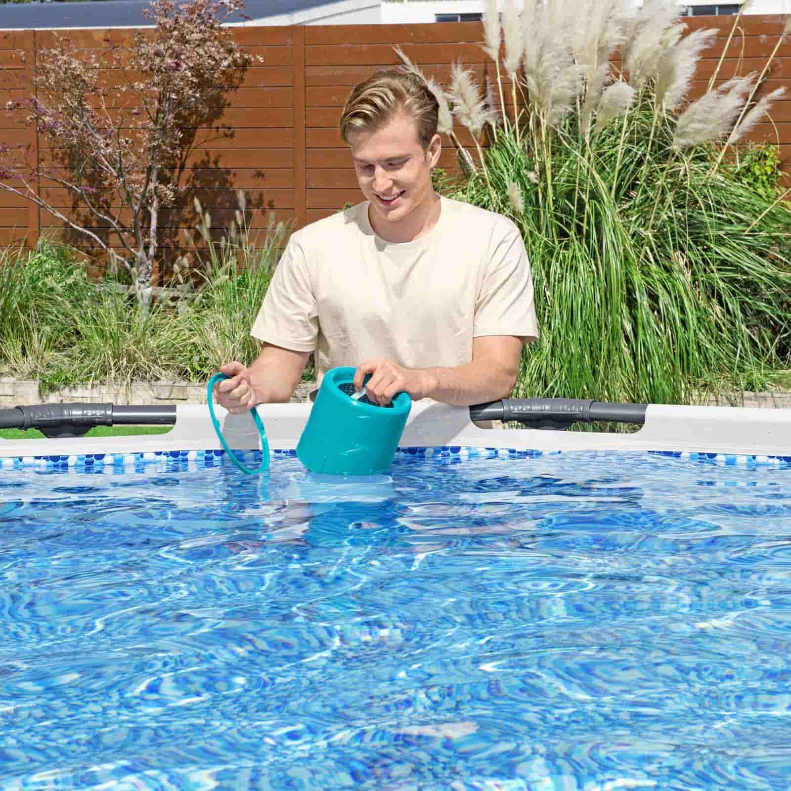 Kit de manutenção para piscina elevada com aspirador e skimmer Bestway AquaClean Deluxe