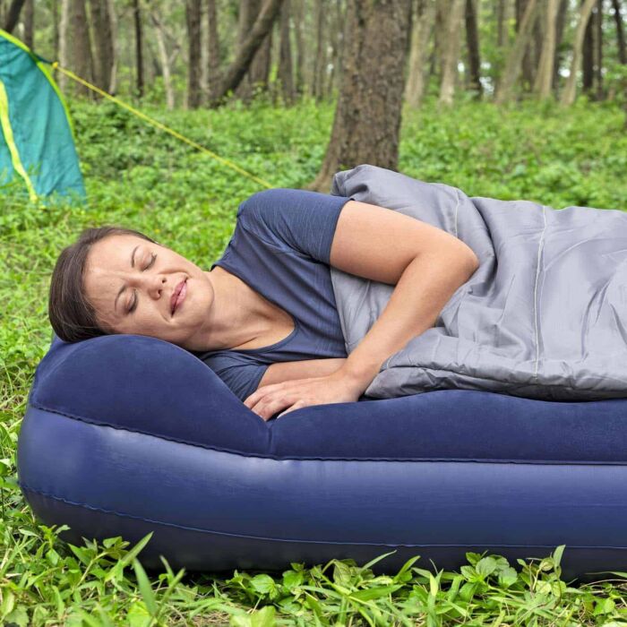 Colchão insuflável 1,91 m x 1,37 m x 28 cm com bomba de pé integrada Bestway